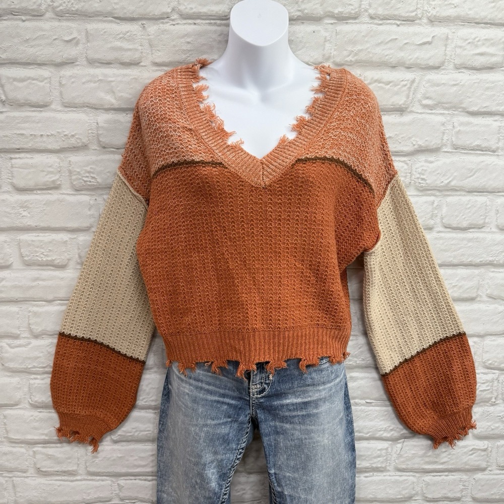 Bohemian Cable Knit Sweater  Woman's Sz‎ S Distressed Frayed Hem V-Neck Cropped